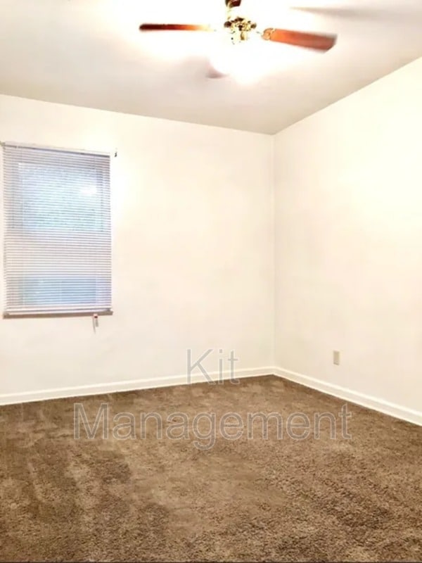 Charming 1-Bedroom Near University District – Cozy, Affordable Living on Douglas Rd