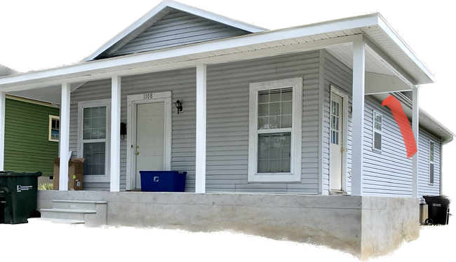 Photo - 1108 Clarendon St House