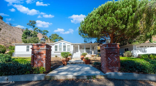 Building Photo - 1057 E La Loma Ave