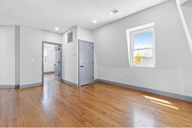 21 Valley Ave Unit 2