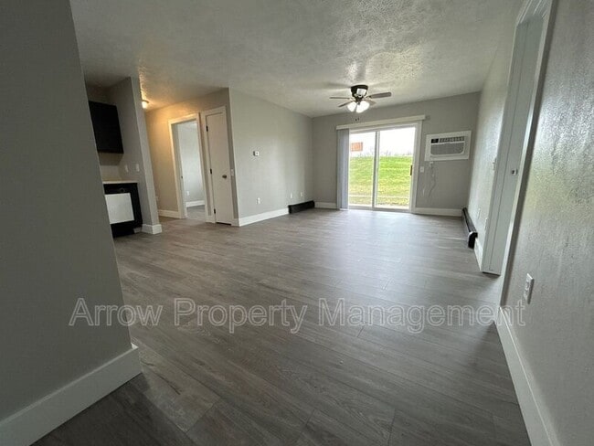 Photo - 940 27th St Unidad 3