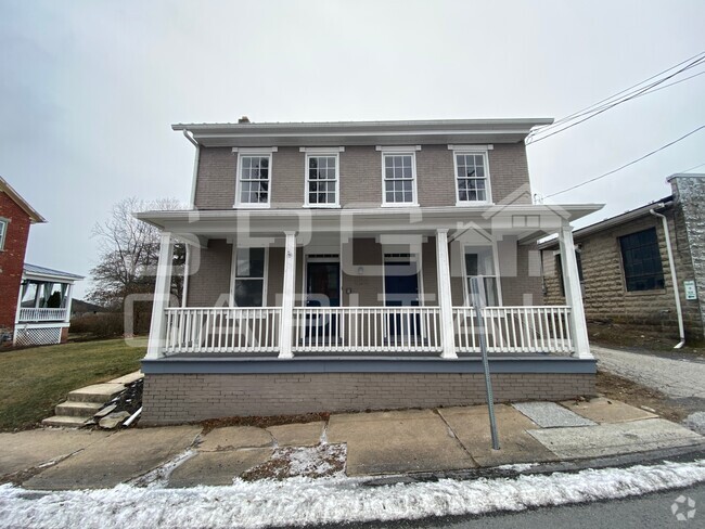 Building Photo - 123 Main St Rental