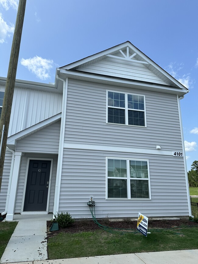 Building Photo - 4101 Laurel Ridge Dr Unit G