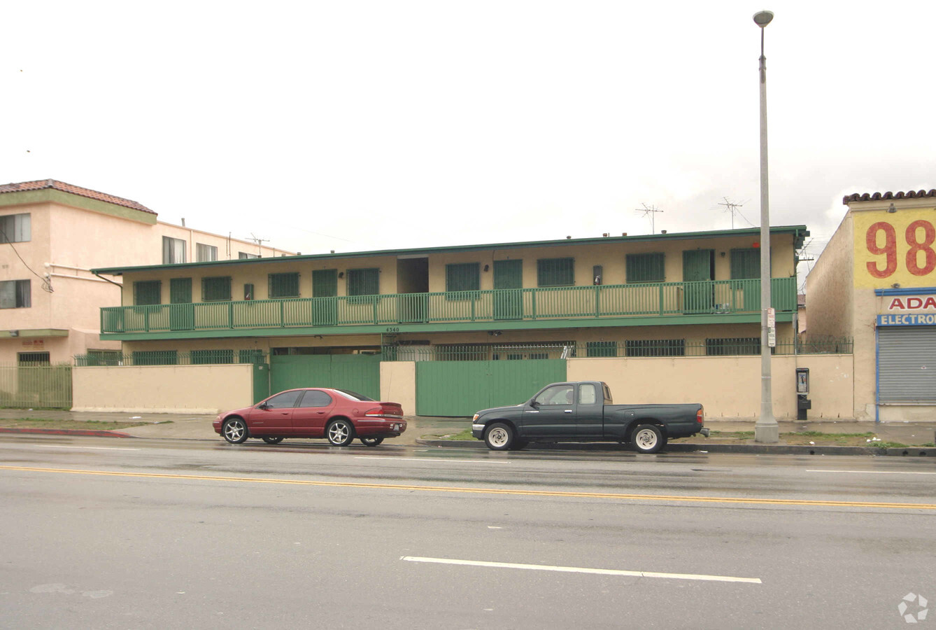 4340 W Adams Blvd - 4340 W Adams Blvd Apartments