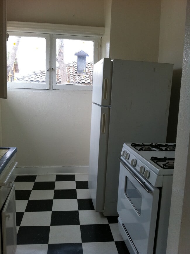 Photo - 1215 W 30th St