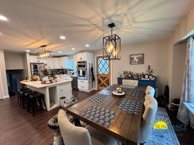 Photo - Stunning Multi-Level Home Near Hurlburt Field, Eglin AFB & Emerald Coast Beaches!