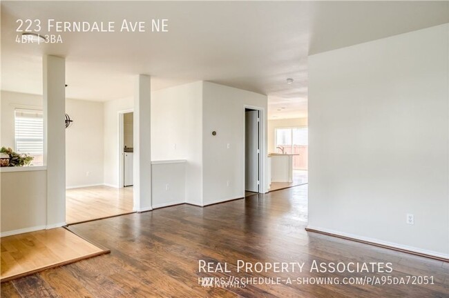 Photo - 223 Ferndale Ave NE