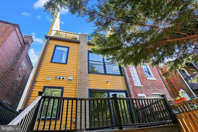 Photo - 3222 13th St NW Unidad 2