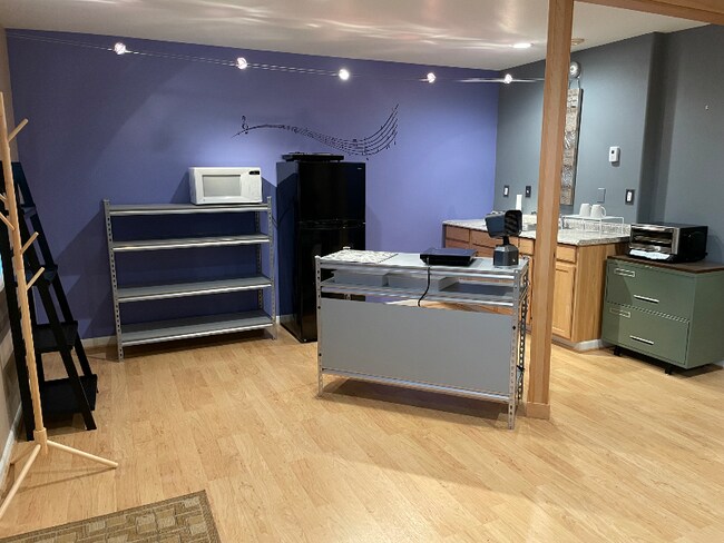 Photo - 1 Farmers Loop Rd Unit Studio