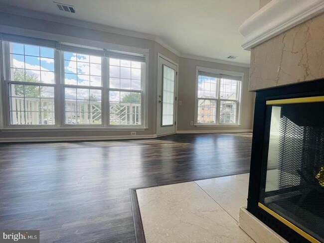 Photo - 8069 Stonewall Brigade Ct Unit 201