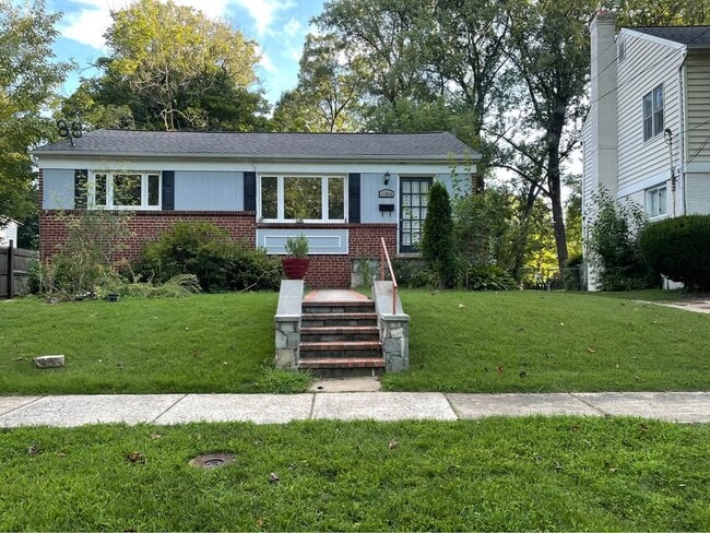 Building Photo - 11506 Mapleview Dr Rental