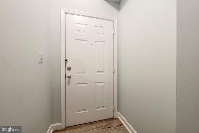 Photo - 42461 Rockrose Square