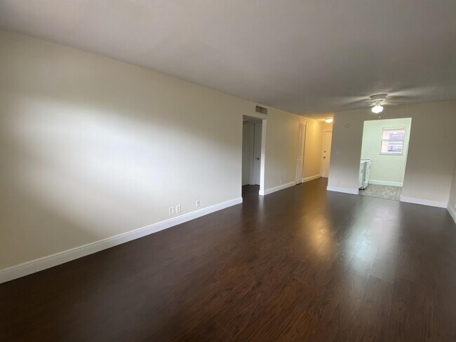 Photo - 450 SW 2nd Ave