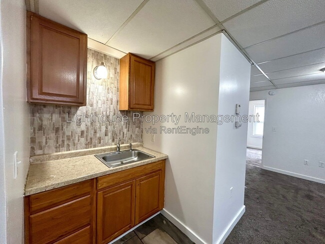Building Photo - 17 52nd St SE Unit 1