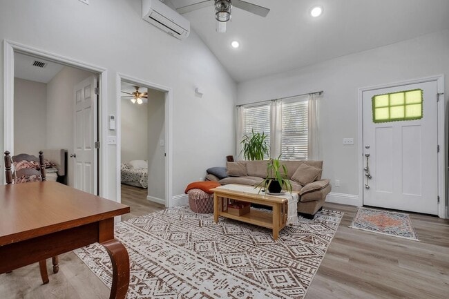 Photo - 15 Arapaho Trail