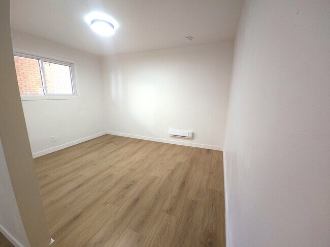 Photo - 19 Wellington St Unit 106