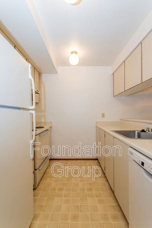 Building Photo - 12542 35th Ave NE