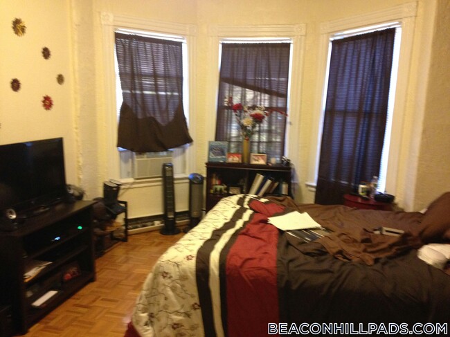 Photo - 40 Anderson St Unit 4