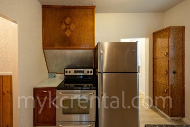 Photo - 711 Tenny Ave