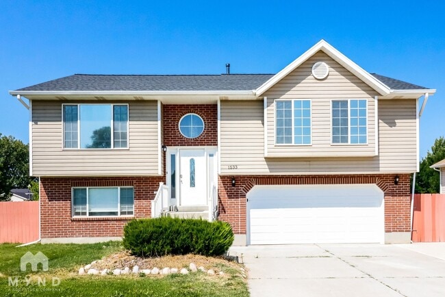 Building Photo - 1533 1075 W Rental