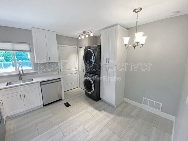 Photo - 4960 Decatur St