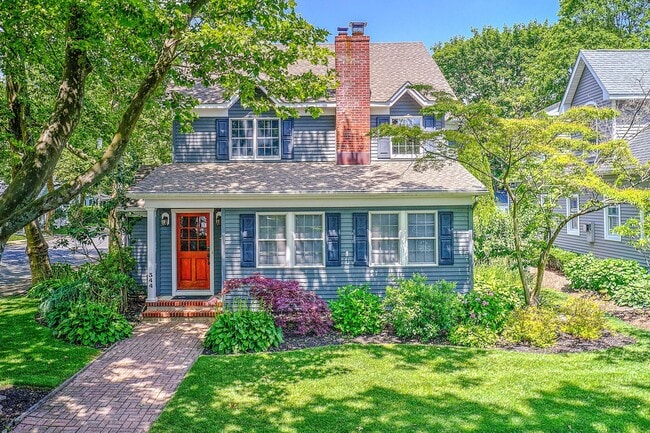 Photo - 344 Euclid Ave