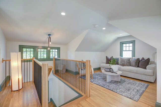 Photo - 431 W Park Ave