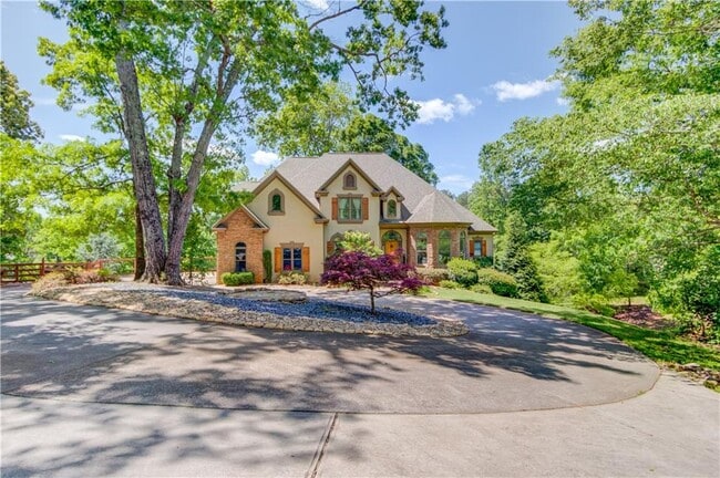 Photo - 2870 Roanoke Rd