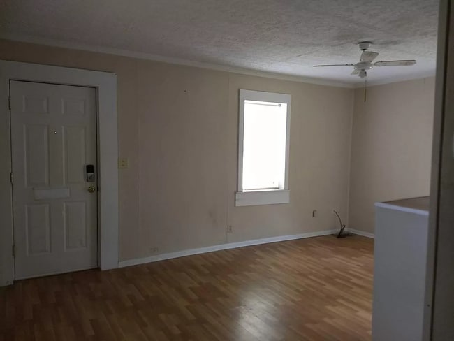 Photo - 113 Moberly Ave