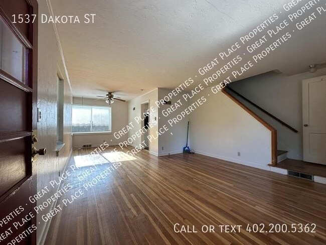 Photo - 1537 Dakota St