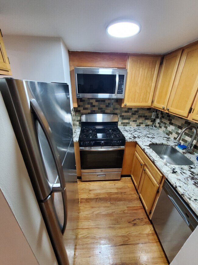 Photo - 130 W 132nd St Unit Garden Level