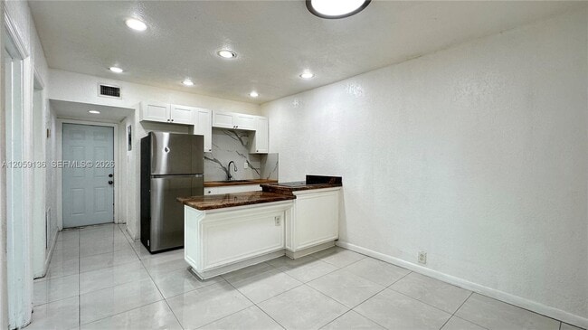 2220 Charleston St Unit 2