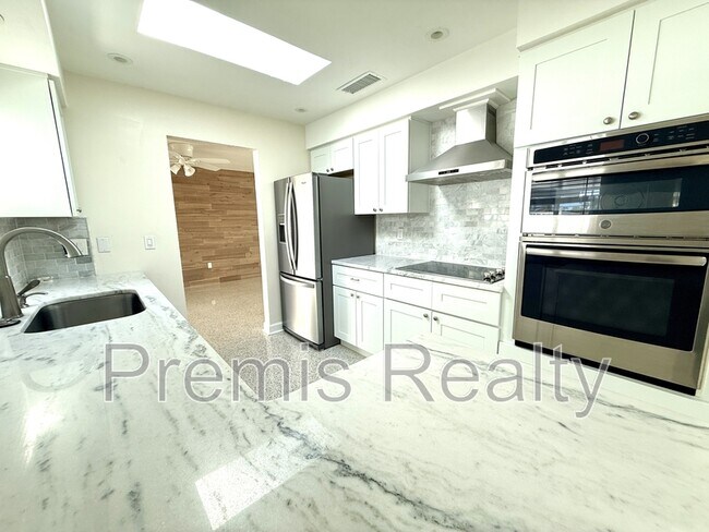 Photo - 2192 Louisa Dr