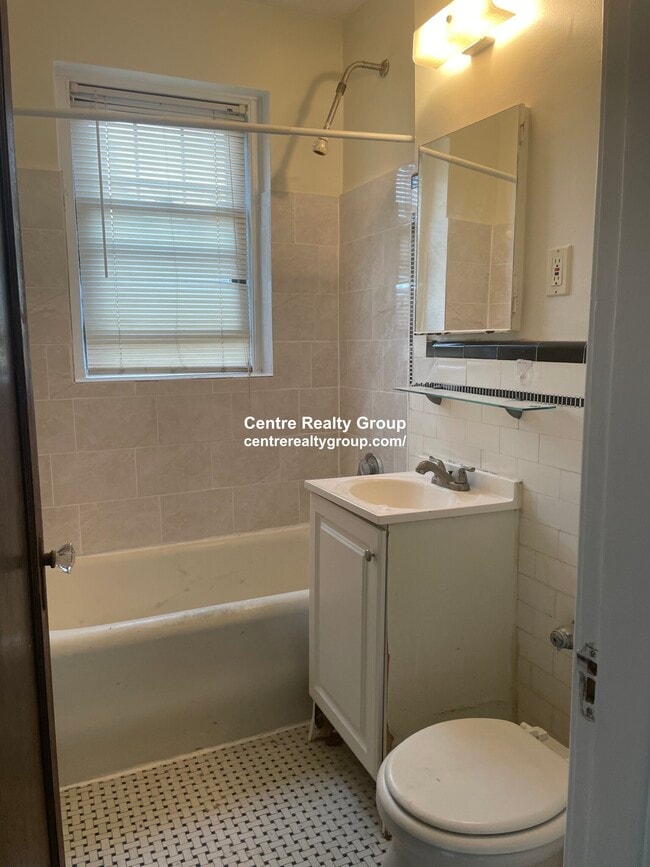 Photo - 347 Pleasant St Unidad Charming