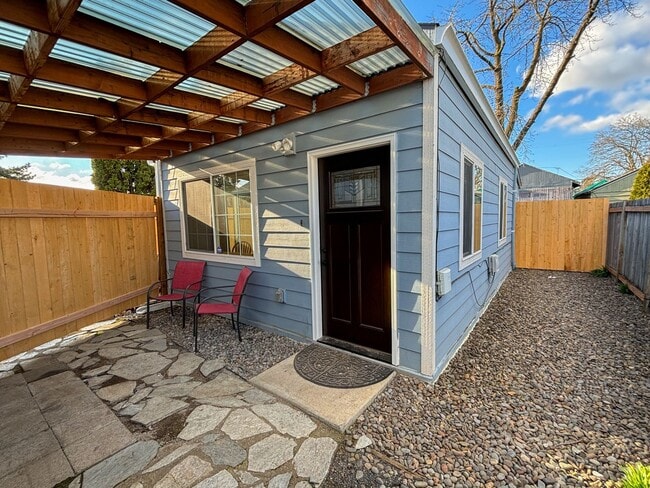 Photo - Charming 1-bedroom, 1-bathroom house