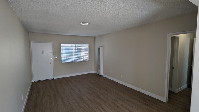 Photo - 8415 Amigo Ave Unit 8