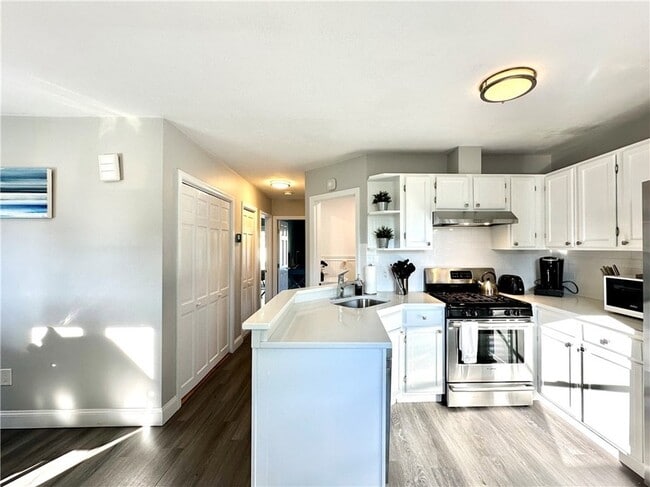 90 Wolcott Ave