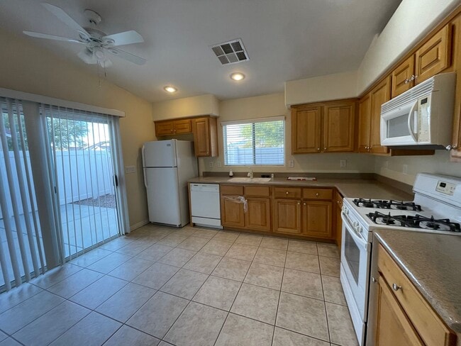 Photo - 4820 Palm Tree Ct