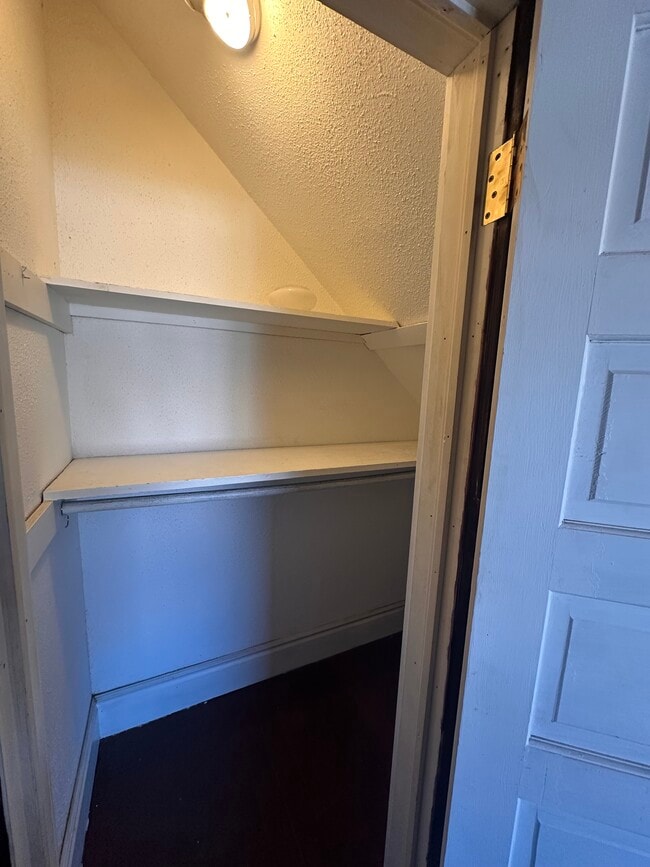 Photo - 847 Linden Ave