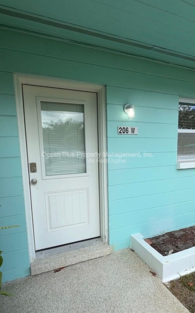 Photo - 206 Bates Ave Unit W