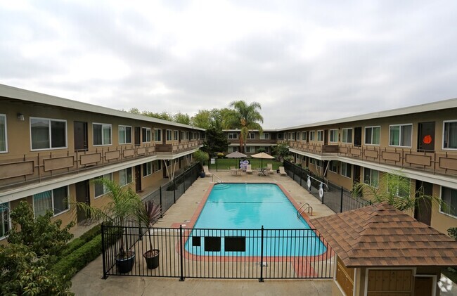 Building Photo - Schafer Road Duplexes Rental