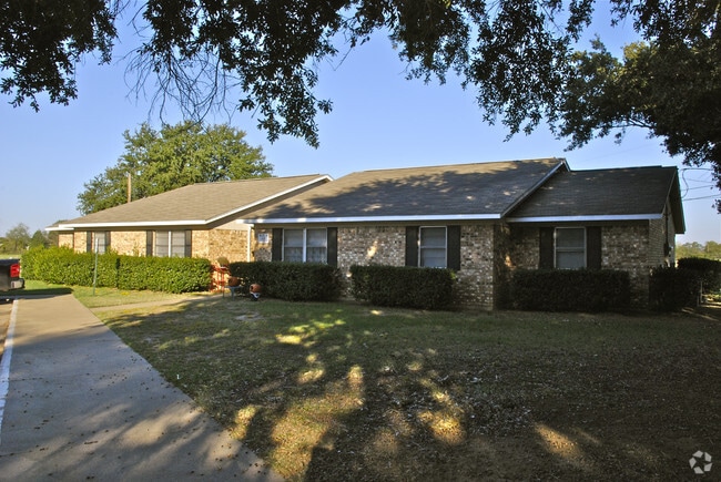 Photo - Seven Points Apartments