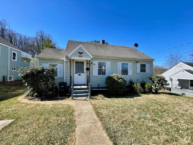 Building Photo - 1203 Toledo Ave Rental