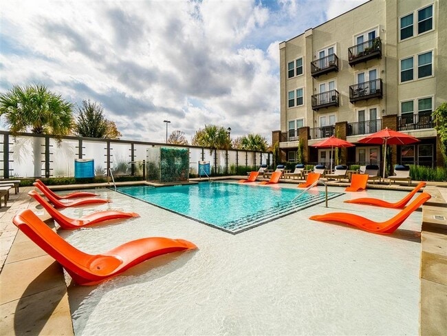 Parkside at Firewheel Pool - BRIO at Firewheel Apartments