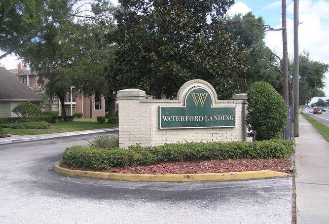 Building Photo - 2550 N Alafaya Trail