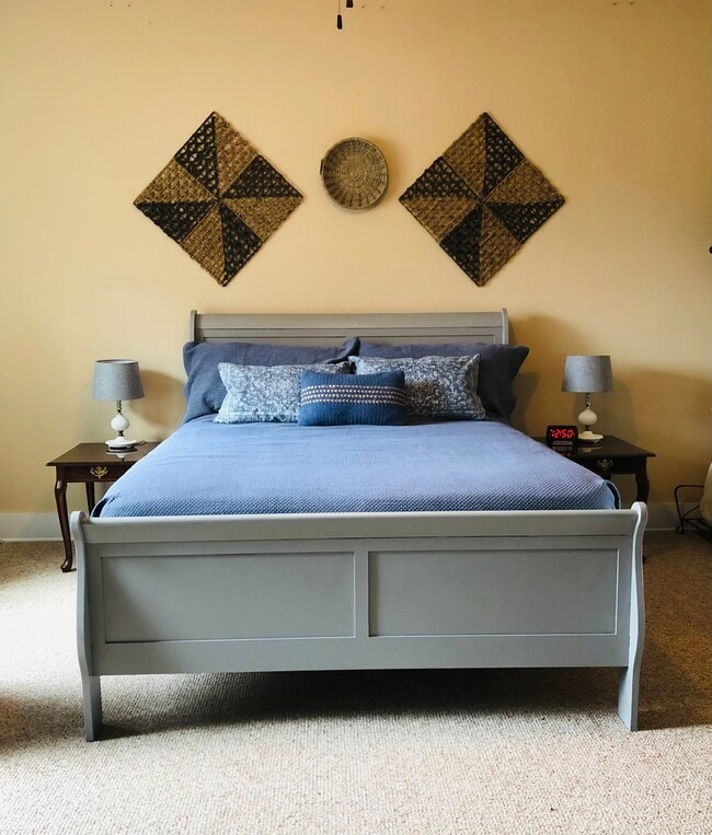 Photo - 2850 Salem Rd Unidad Robin’s Nest Rental