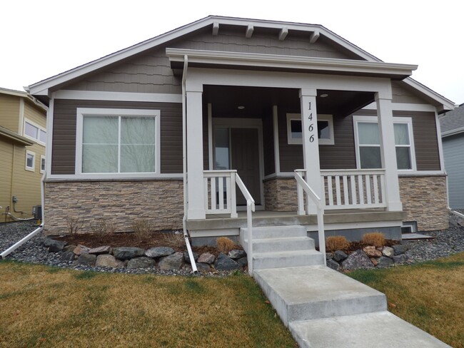 Beautiful NEW Home in Shadow Grass - Beautiful NEW Home in Shadow Grass