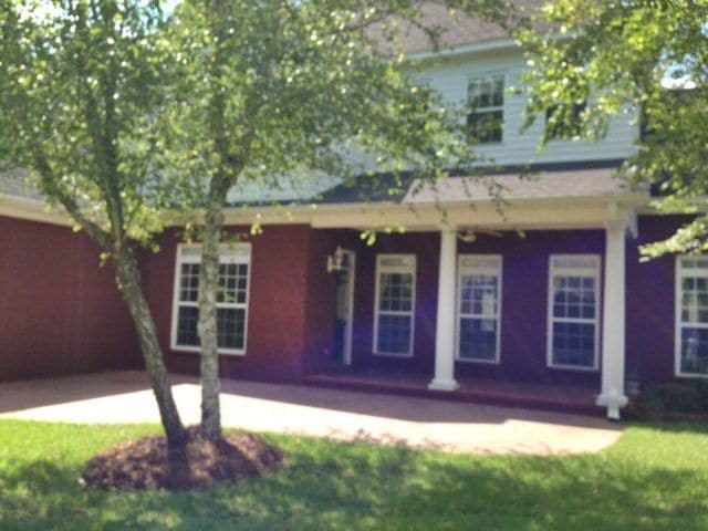 Photo - 103 Glencoe Way