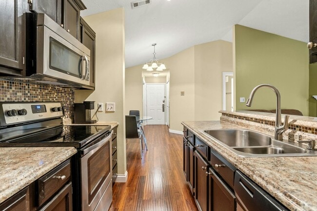 Photo - 4530 Village Ct Unit 5