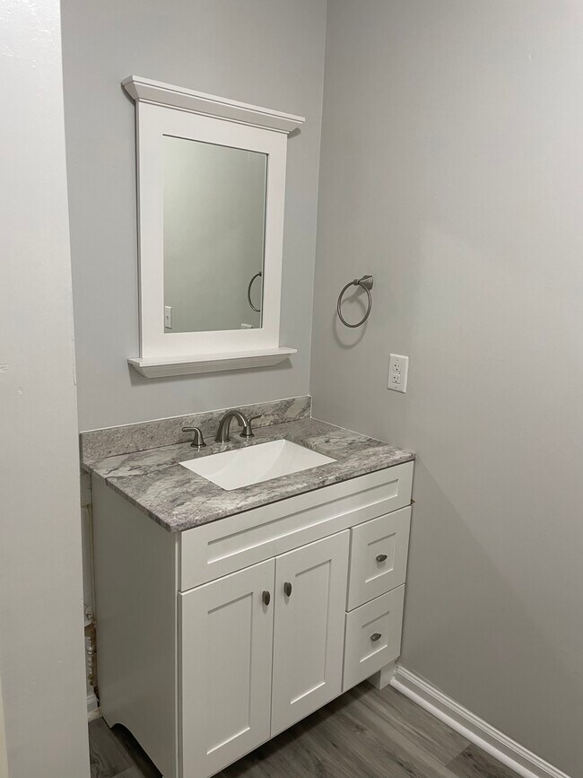 Photo - 100 E Main St Unidad 6